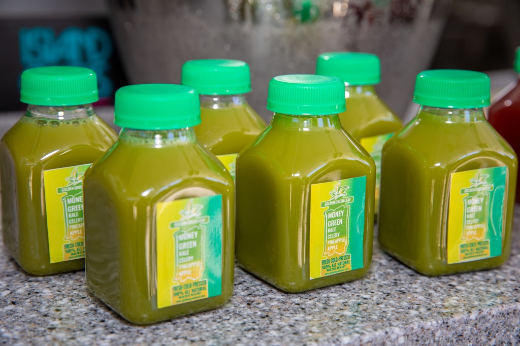 Sponsor Golden Green Leaf 